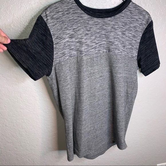 BNWOT Men’s American Eagle Gray T Shirt - Picture 3 of 7